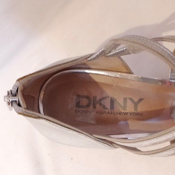 DKNY "Ellen" Silver Strappy Back Entry Heel- Sz. 8.5 - Picture 4 of 6